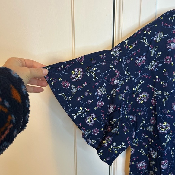a.n.a Navy Floral Boho Bell Sleeve Blouse - Picture 5 of 5